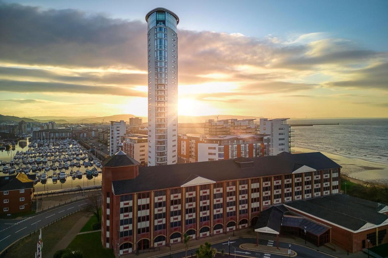 Delta Hotels By Marriott Суонси Экстерьер фото