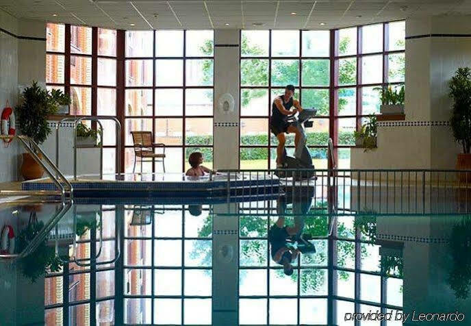 Delta Hotels By Marriott Суонси Экстерьер фото